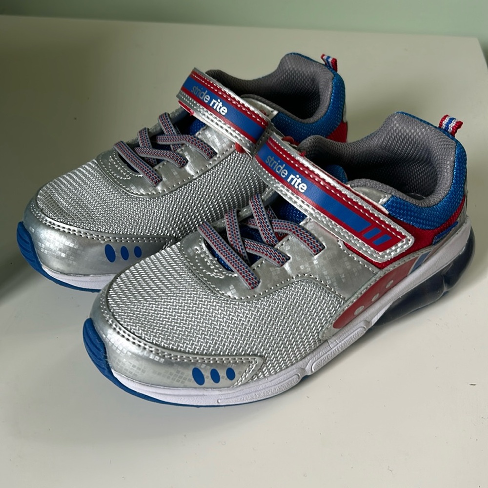 Stride Rite Made2play Blast Off Lighted Toddler kids Sneakers